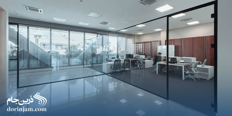 مزایای شیشه سکوریت برای محیط کار